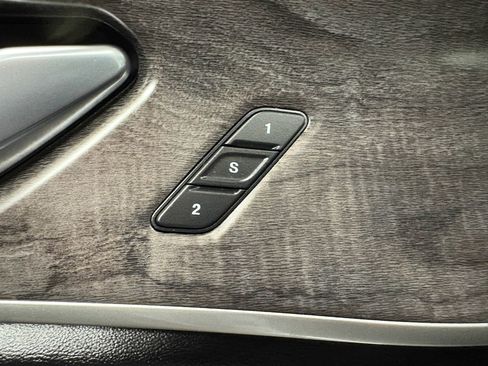 Used 2022 Jeep Grand Cherokee L Limited image 14