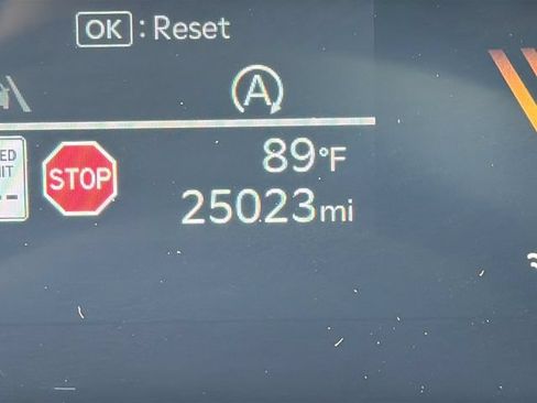 Used 2024 Kia Sorento S w/ Panoramic Sunroof Package FWD image 17