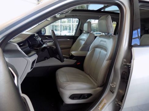 Used 2023 Jeep Grand Cherokee L Overland w/ MOPAR Finishing Package image 23