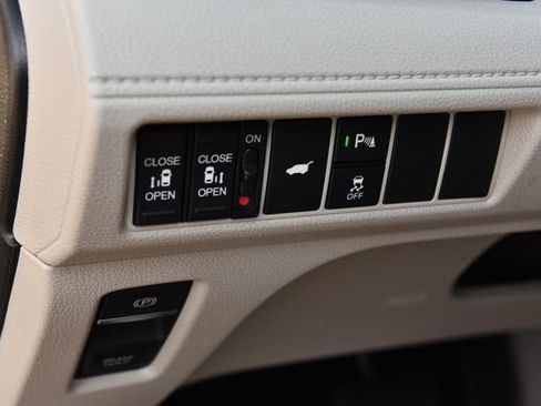 New 2026 Honda Odyssey Touring image 11