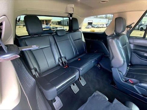 Used 2022 Ford Expedition XLT image 27