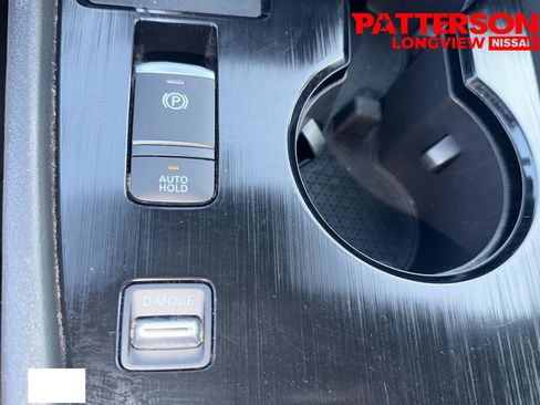 Used 2024 Nissan Rogue S FWD image 10