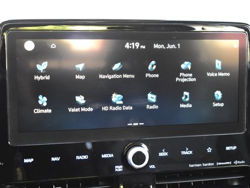 Used 2022 Hyundai Ioniq Limited FWD image 23