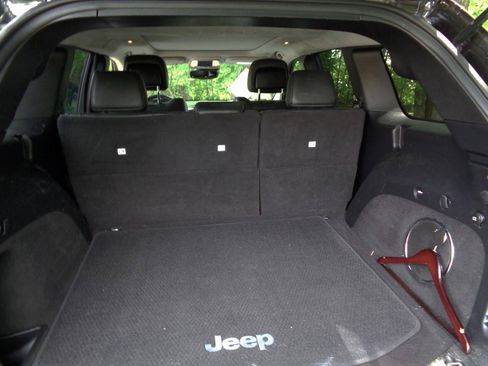 Used 2019 Jeep Grand Cherokee Summit AWD/4WD image 18