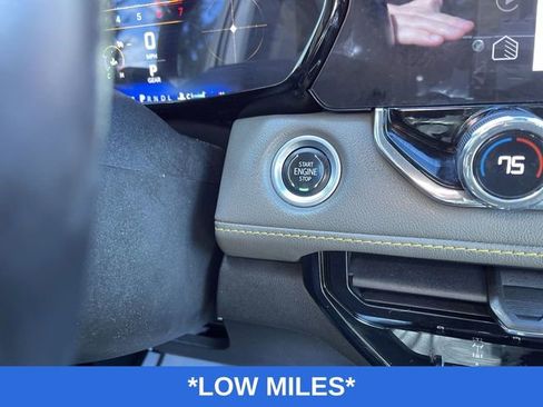 Used 2023 Chevrolet Colorado ZR2 w/ ZR2 Convenience Package III image 18