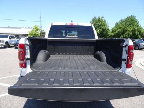 Used 2020 RAM 1500 Laramie AWD/4WD image 29
