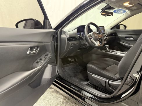 Used 2022 Nissan Sentra SV w/ All-Weather Package image 11
