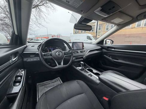 Used 2020 Nissan Altima 2.5 SV image 16