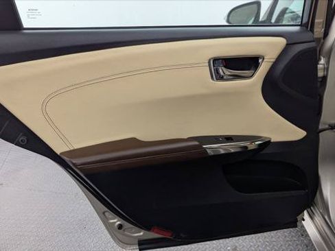 Used 2017 Toyota Avalon Limited FWD image 16