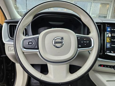 Used 2019 Volvo XC60 T5 Momentum w/ Advanced Package AWD/4WD image 25