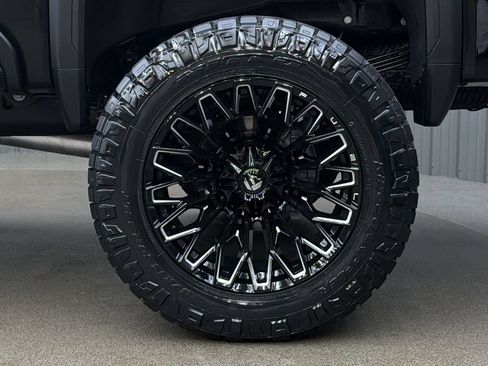 Used 2026 GMC Sierra 3500 Denali w/ Denali Reserve Package AWD/4WD image 12