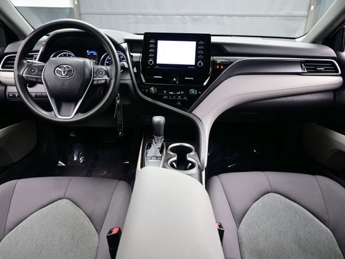 Used 2022 Toyota Camry LE FWD image 17
