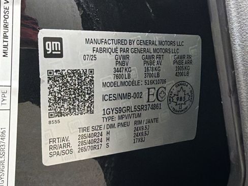 Used 2025 Cadillac Escalade Sport Platinum w/ LPO, ONYX Package image 39