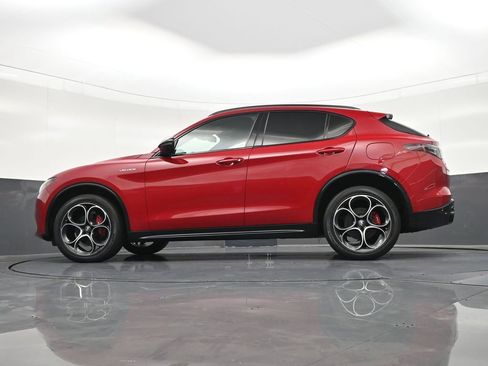 Used 2024 Alfa Romeo Stelvio Veloce AWD/4WD image 27
