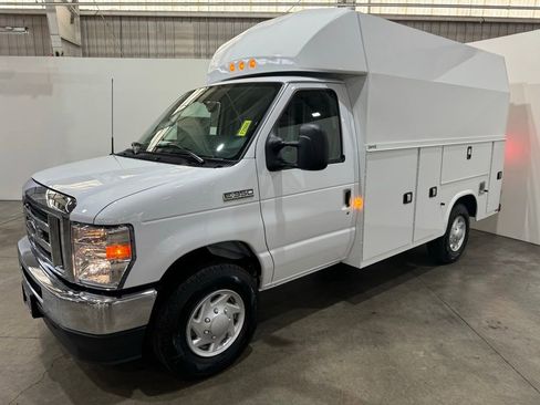 New 2025 Ford E-350 and Econoline 350 Super Duty w/ Power Equipment Group image 4