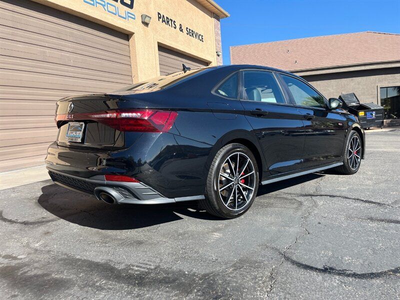 Used 2025 Volkswagen Jetta GLI Autobahn FWD image 31