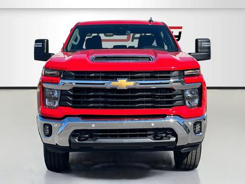 Used 2025 Chevrolet Silverado 2500 LT w/ Safety Package AWD/4WD image 2