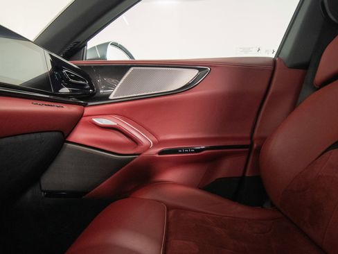 Certified 2023 Ferrari Purosangue image 27