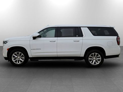 Used 2023 Chevrolet Suburban Premier AWD/4WD image 10