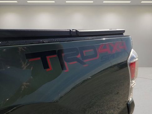 Used 2022 Toyota Tacoma TRD Sport w/ TRD Premium Sport Package image 19