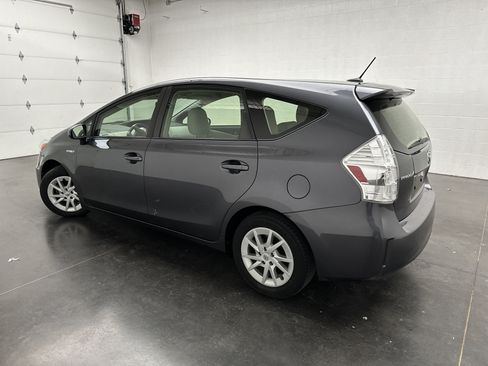 Used 2012 Toyota Prius V Three FWD image 5
