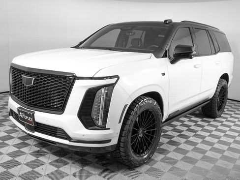 Used 2026 Cadillac Escalade Sport w/ Touring Package AWD/4WD image 8