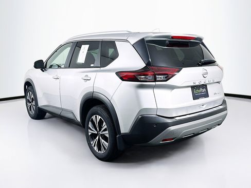 Used 2023 Nissan Rogue SV w/ SV Premium Package image 5