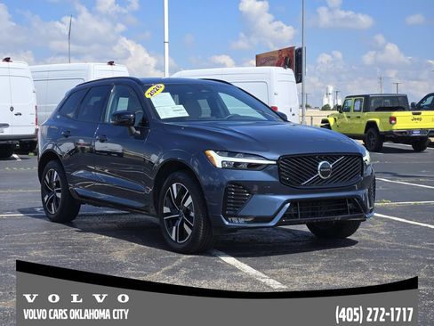 Used 2026 Volvo XC60 B5 Core w/ Protection Package Premier AWD/4WD image 2