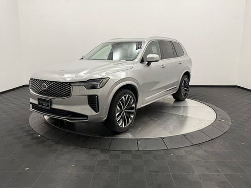 Certified 2025 Volvo XC90 B6 Plus image 4