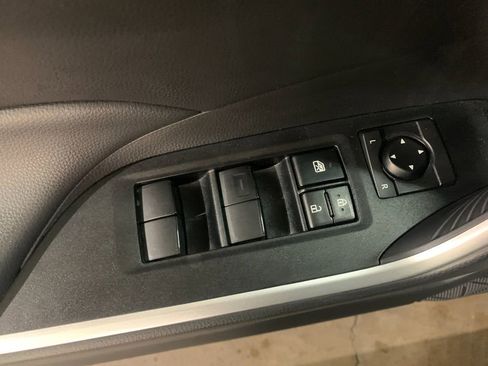 Used 2023 Toyota RAV4 LE AWD/4WD image 13