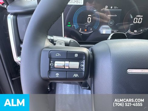Used 2026 Hyundai Santa Fe SEL FWD image 17