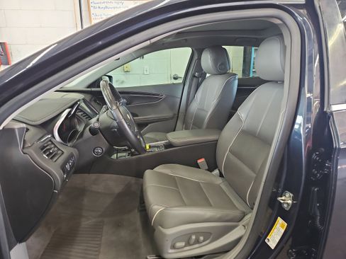 Used 2014 Chevrolet Impala LTZ FWD image 9