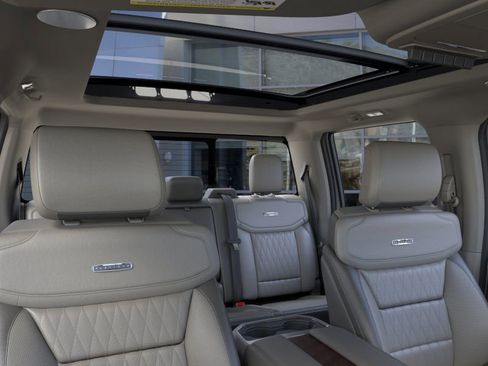 New 2026 Ford F250 Platinum w/ Platinum Plus Package image 23