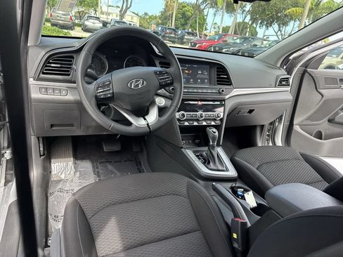 Used 2020 Hyundai Elantra Value Edition w/ Winter Weather Package FWD image 35