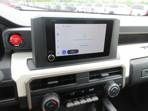 Used 2024 Toyota Tacoma TRD Off-Road AWD/4WD image 25