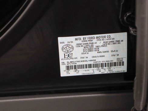 Used 2025 Lincoln Aviator Reserve w/ Jet Appearance Package AWD/4WD image 35
