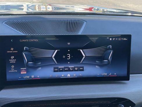 Used 2025 BMW 330i xDrive Sedan image 12