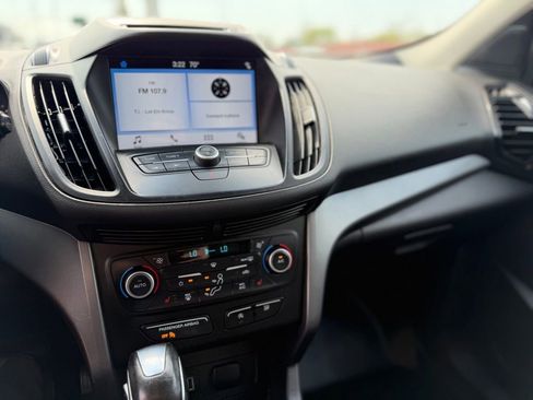 Used 2018 Ford Escape SEL image 19