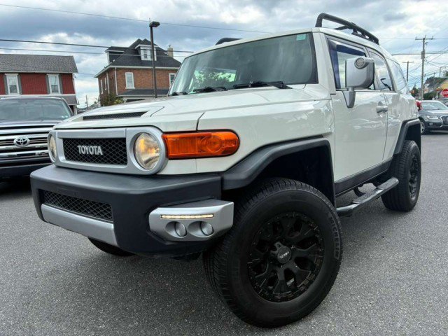 Used 2013 Toyota FJ Cruiser 4WD w/ Upgrade Pkg image 1