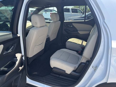 Used 2023 Chevrolet Traverse LT w/ Rear Camera Mirror Package AWD/4WD image 6