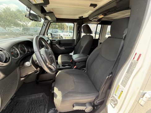 Used 2017 Jeep Wrangler Unlimited Sport AWD/4WD image 25