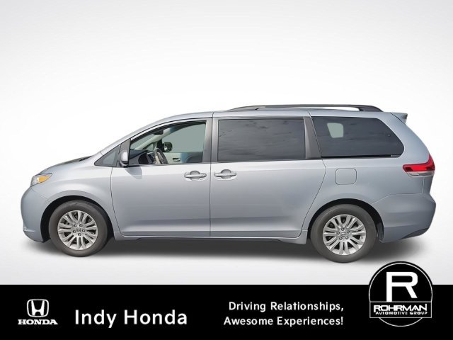 Used 2014 Toyota Sienna XLE FWD image 5
