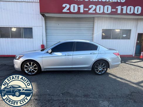 Used 2009 Honda Accord EX-L image 2