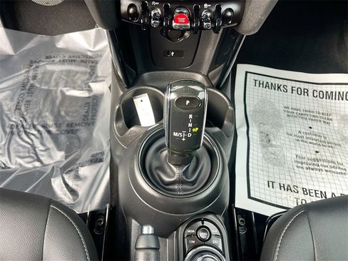 Used 2023 MINI Cooper 2-Door Hardtop image 16