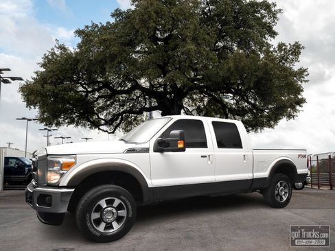 Used 2015 Ford F250 Lariat w/ Lariat Interior Package AWD/4WD image 1