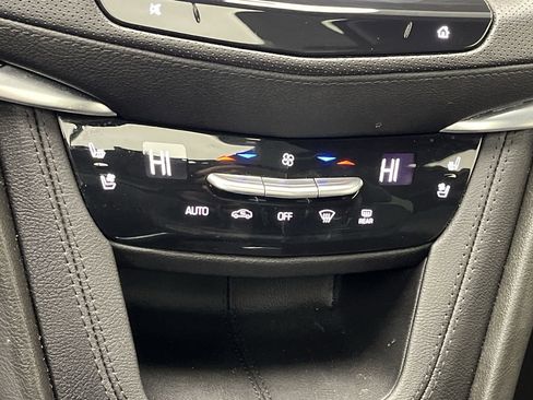 Certified 2025 Cadillac XT5 Premium Luxury image 24