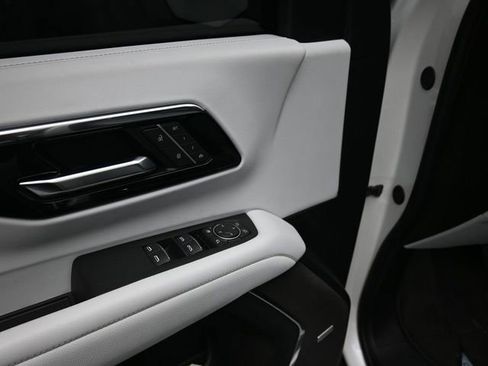 Used 2025 Chevrolet Tahoe Premier image 14