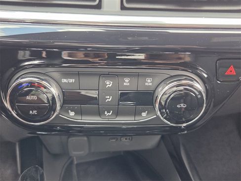 New 2026 Chevrolet Trax RS w/ Sunroof Package image 21