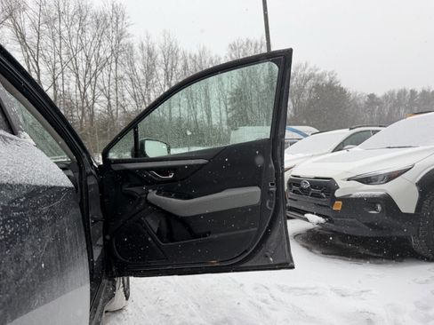 Used 2023 Subaru Outback Premium image 33