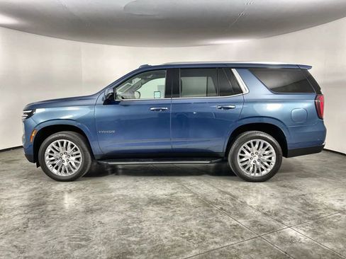 Used 2025 Chevrolet Tahoe LT w/ Sun And Tow Package image 5